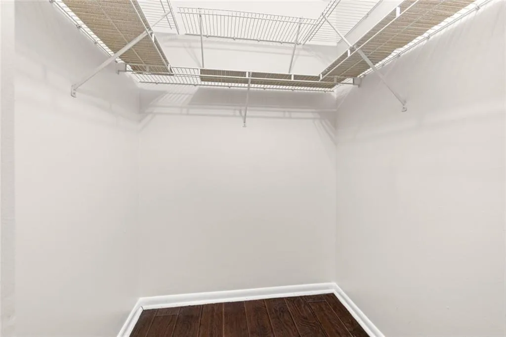 6900 Roswell Road Ne Unit B6, Sandy Springs, Georgia 30328, 2 Bedrooms Bedrooms, ,2 BathroomsBathrooms,Residential,Sold,6900 Roswell Road Ne Unit B6,7459470