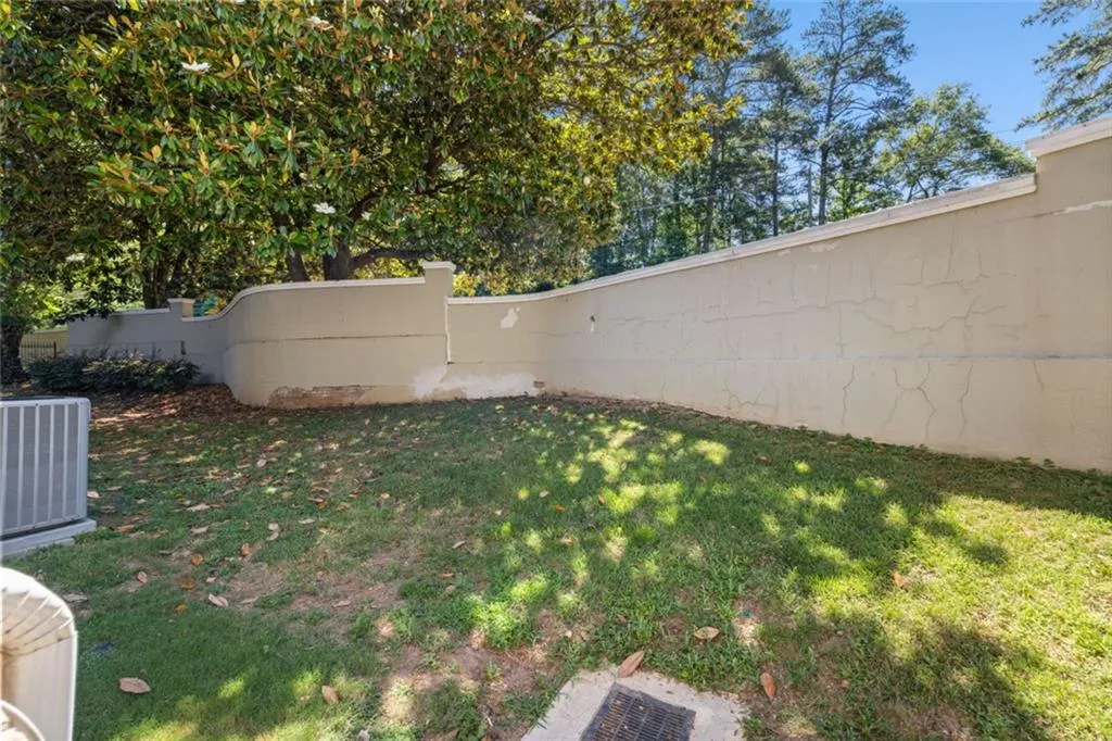6900 Roswell Road Ne Unit B6, Sandy Springs, Georgia 30328, 2 Bedrooms Bedrooms, ,2 BathroomsBathrooms,Residential,Sold,6900 Roswell Road Ne Unit B6,7459470