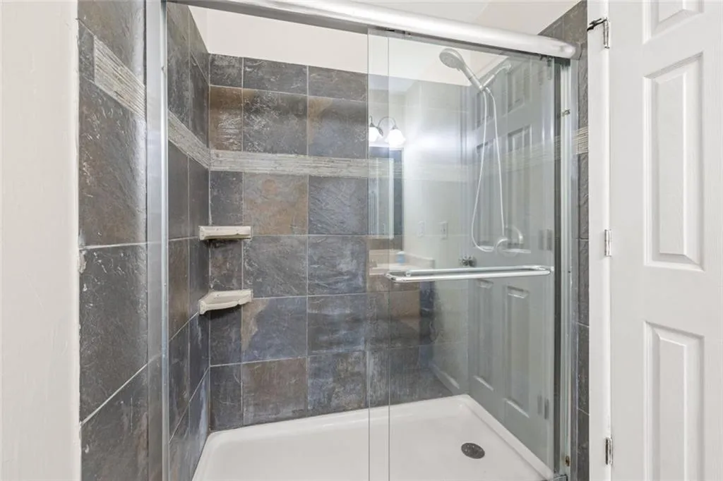 6900 Roswell Road Ne Unit B6, Sandy Springs, Georgia 30328, 2 Bedrooms Bedrooms, ,2 BathroomsBathrooms,Residential,Sold,6900 Roswell Road Ne Unit B6,7459470