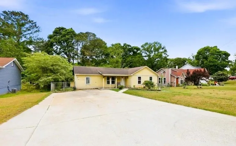10391 Wrens Drive, Jonesboro, Georgia 30238
