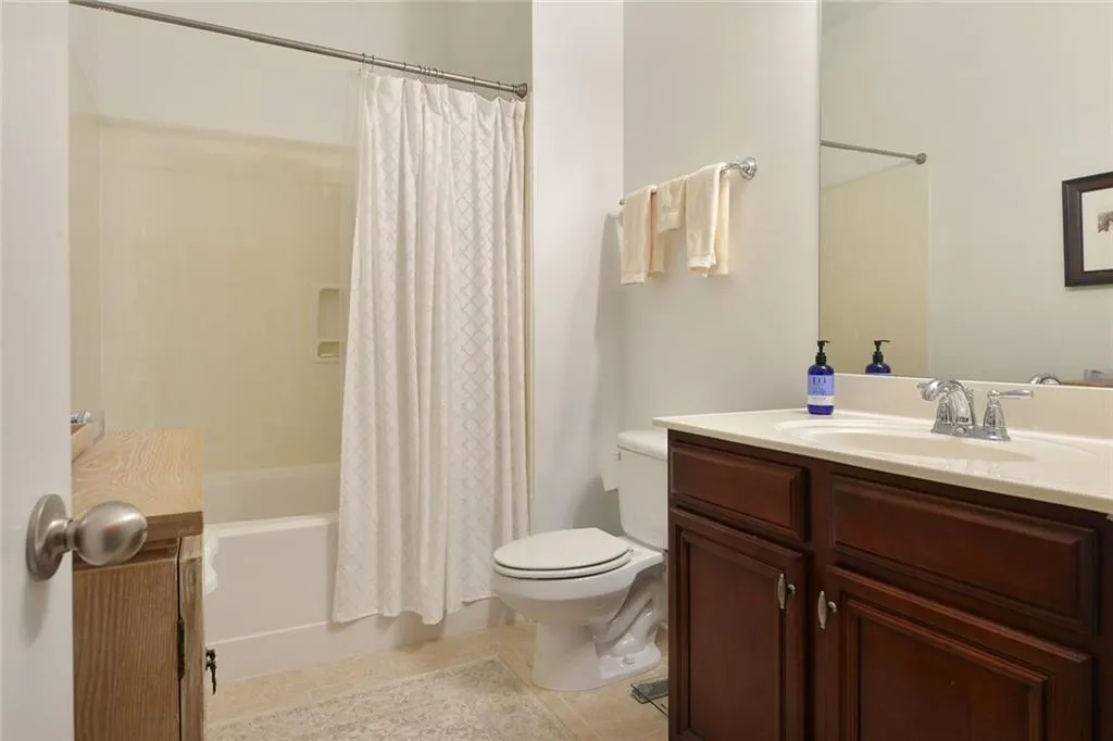 7265 Glisten Avenue Unit 135, Sandy Springs, Georgia 30328, 2 Bedrooms Bedrooms, ,2 BathroomsBathrooms,Residential,Sold,7265 Glisten Avenue Unit 135,6509257