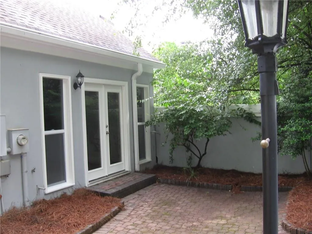 1050 Huntcliff Trace, Sandy Springs, Georgia 30350, 3 Bedrooms Bedrooms, ,2 BathroomsBathrooms,Residential,Sold,1050 Huntcliff Trace,5694600