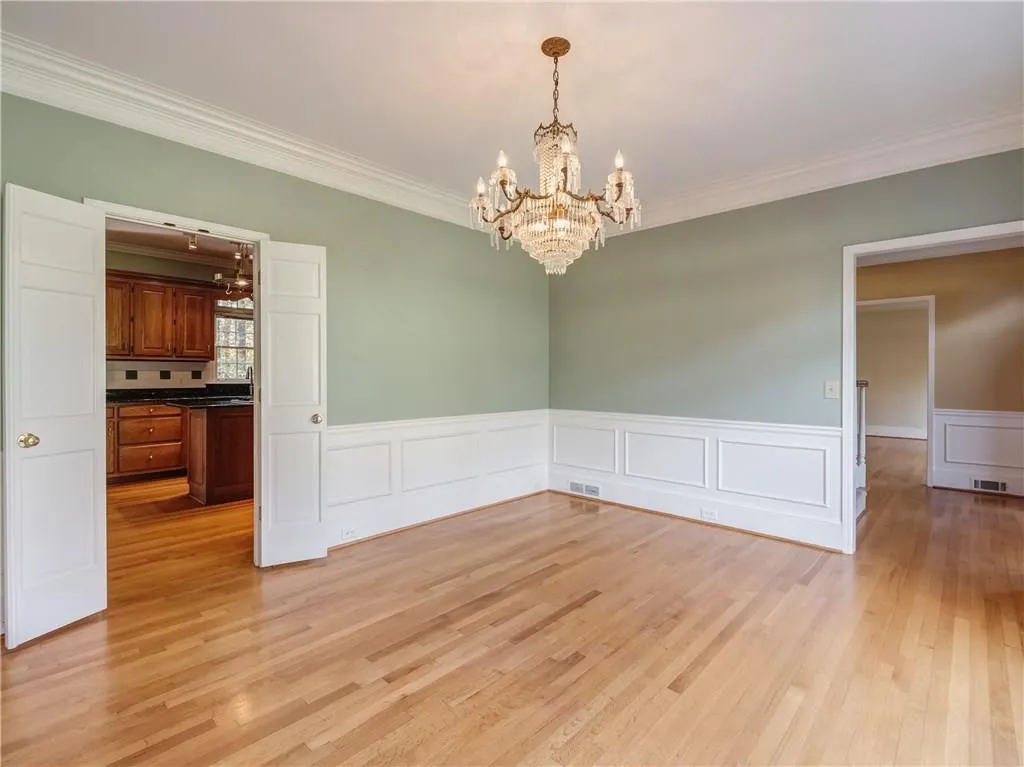 7410 Stoneykirk Close, Sandy Springs, Georgia 30350, 5 Bedrooms Bedrooms, ,4 BathroomsBathrooms,Residential,Sold,7410 Stoneykirk Close,6096990