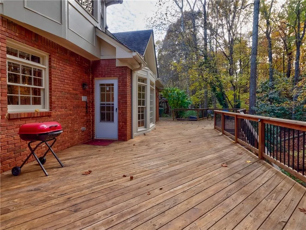 7410 Stoneykirk Close, Sandy Springs, Georgia 30350, 5 Bedrooms Bedrooms, ,4 BathroomsBathrooms,Residential,Sold,7410 Stoneykirk Close,6096990