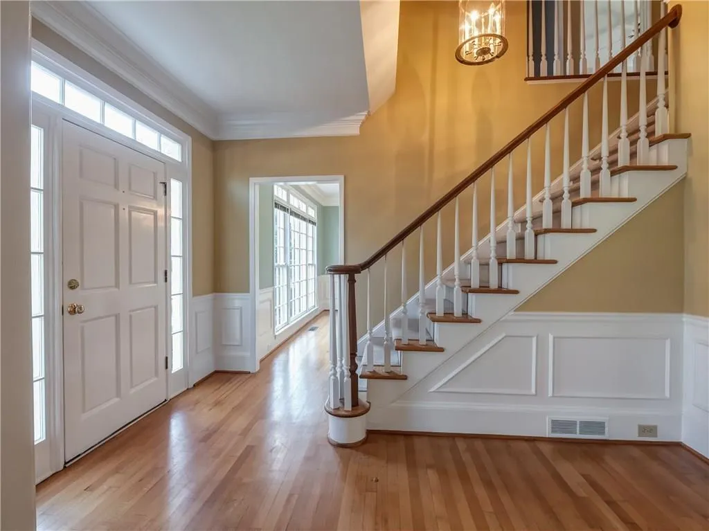 7410 Stoneykirk Close, Sandy Springs, Georgia 30350, 5 Bedrooms Bedrooms, ,4 BathroomsBathrooms,Residential,Sold,7410 Stoneykirk Close,6096990