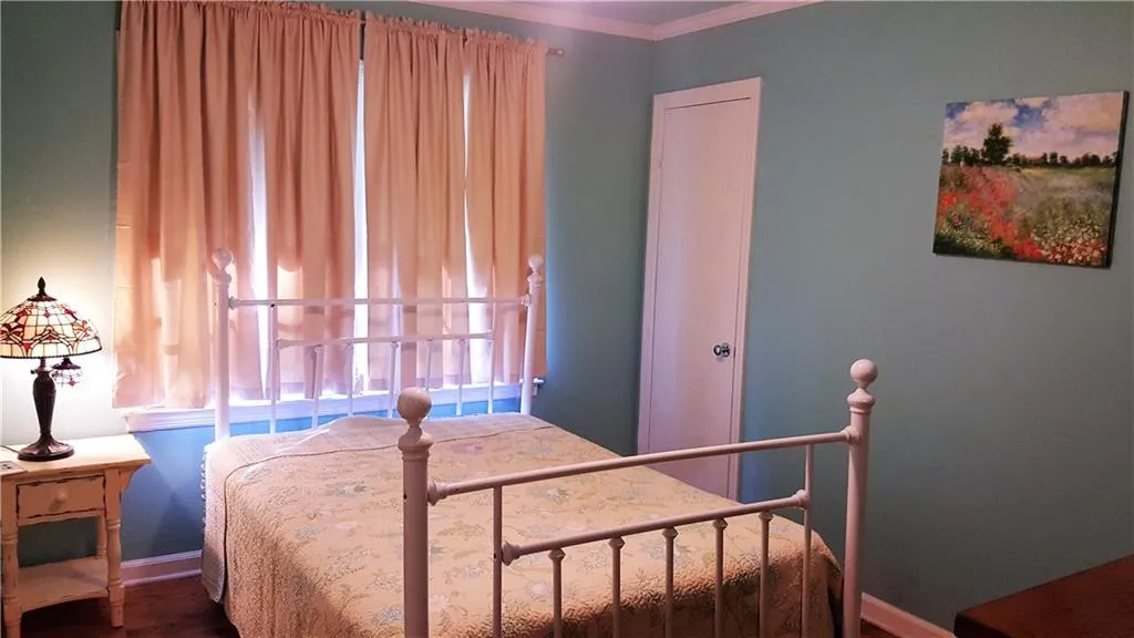 6380 N Hampton Drive, Sandy Springs, Georgia 30328, 3 Bedrooms Bedrooms, ,2 BathroomsBathrooms,Residential,Sold,6380 N Hampton Drive,5680895