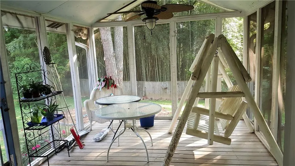 6380 N Hampton Drive, Sandy Springs, Georgia 30328, 3 Bedrooms Bedrooms, ,2 BathroomsBathrooms,Residential,Sold,6380 N Hampton Drive,5680895