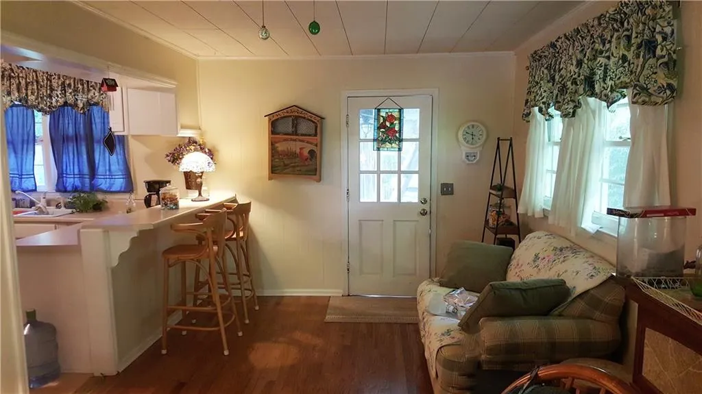 6380 N Hampton Drive, Sandy Springs, Georgia 30328, 3 Bedrooms Bedrooms, ,2 BathroomsBathrooms,Residential,Sold,6380 N Hampton Drive,5680895