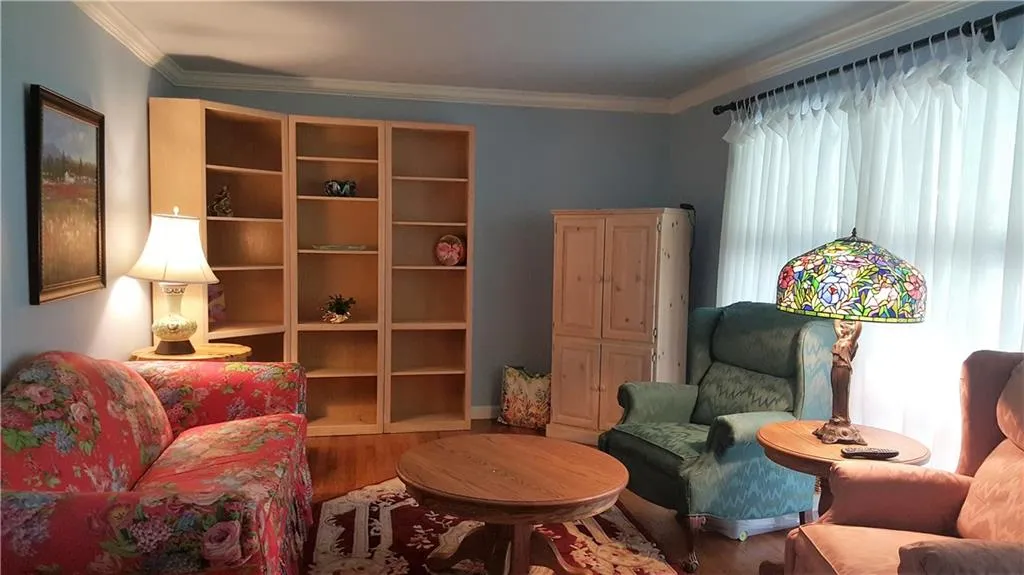 6380 N Hampton Drive, Sandy Springs, Georgia 30328, 3 Bedrooms Bedrooms, ,2 BathroomsBathrooms,Residential,Sold,6380 N Hampton Drive,5680895