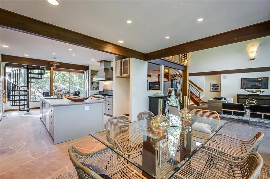 85 Grogans Landing, Sandy Springs, Georgia 30350, 6 Bedrooms Bedrooms, ,4 BathroomsBathrooms,Residential,Sold,85 Grogans Landing,6012670