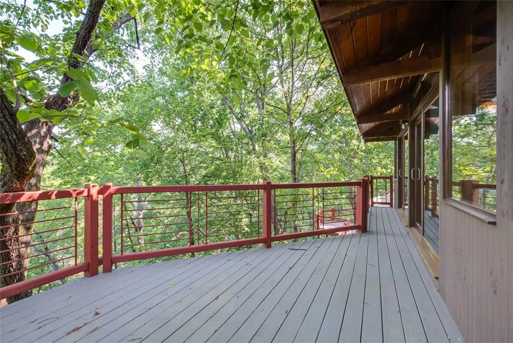 85 Grogans Landing, Sandy Springs, Georgia 30350, 6 Bedrooms Bedrooms, ,4 BathroomsBathrooms,Residential,Sold,85 Grogans Landing,6012670