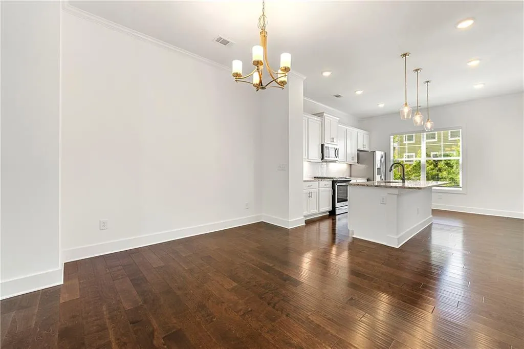 2141 Colvin Court Nw, Atlanta, Georgia 30318, 3 Bedrooms Bedrooms, ,3 BathroomsBathrooms,Residential,For Sale,2141 Colvin Court Nw,7595898