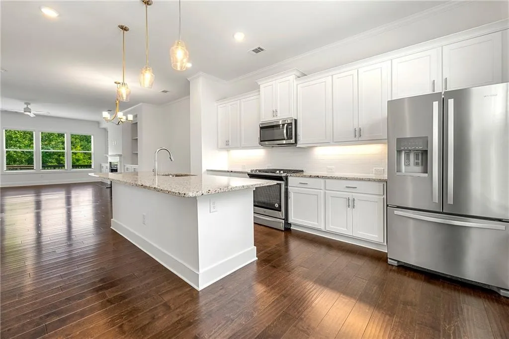 2141 Colvin Court Nw, Atlanta, Georgia 30318, 3 Bedrooms Bedrooms, ,3 BathroomsBathrooms,Residential,For Sale,2141 Colvin Court Nw,7595898