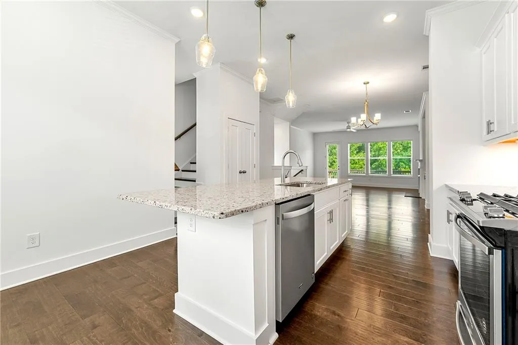 2141 Colvin Court Nw, Atlanta, Georgia 30318, 3 Bedrooms Bedrooms, ,3 BathroomsBathrooms,Residential,For Sale,2141 Colvin Court Nw,7595898