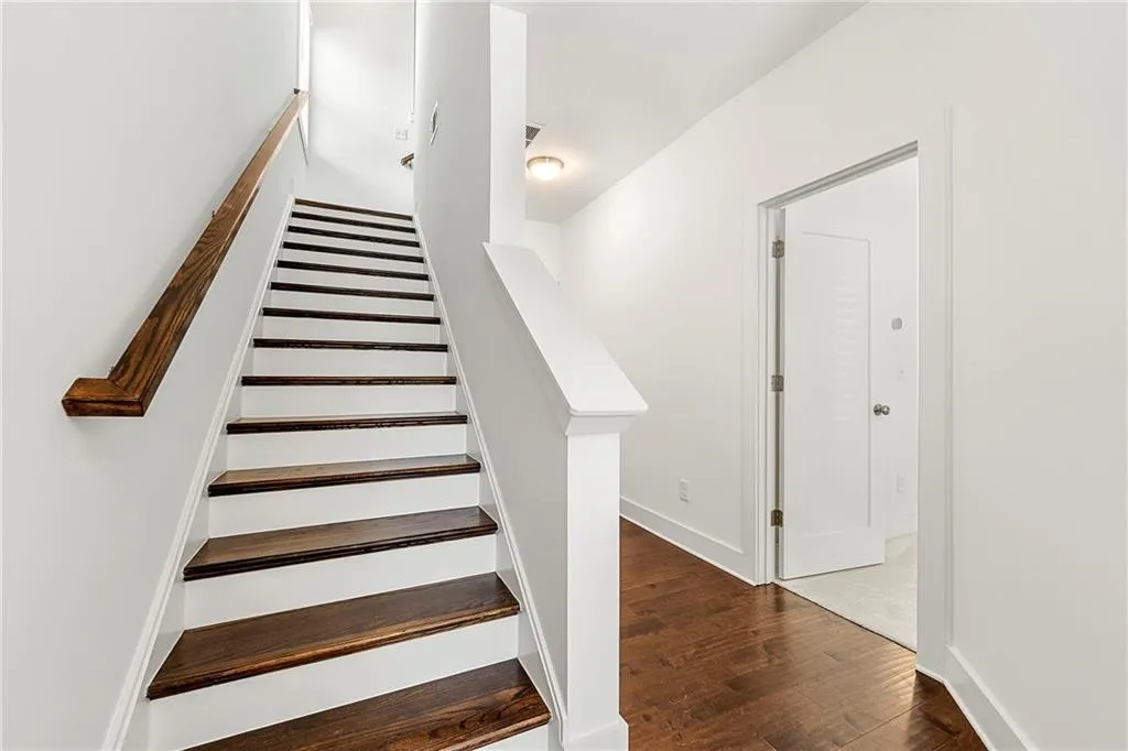 2141 Colvin Court Nw, Atlanta, Georgia 30318, 3 Bedrooms Bedrooms, ,3 BathroomsBathrooms,Residential,For Sale,2141 Colvin Court Nw,7595898