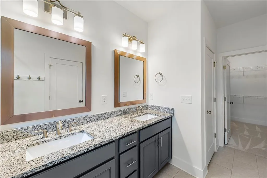 2141 Colvin Court Nw, Atlanta, Georgia 30318, 3 Bedrooms Bedrooms, ,3 BathroomsBathrooms,Residential,For Sale,2141 Colvin Court Nw,7595898