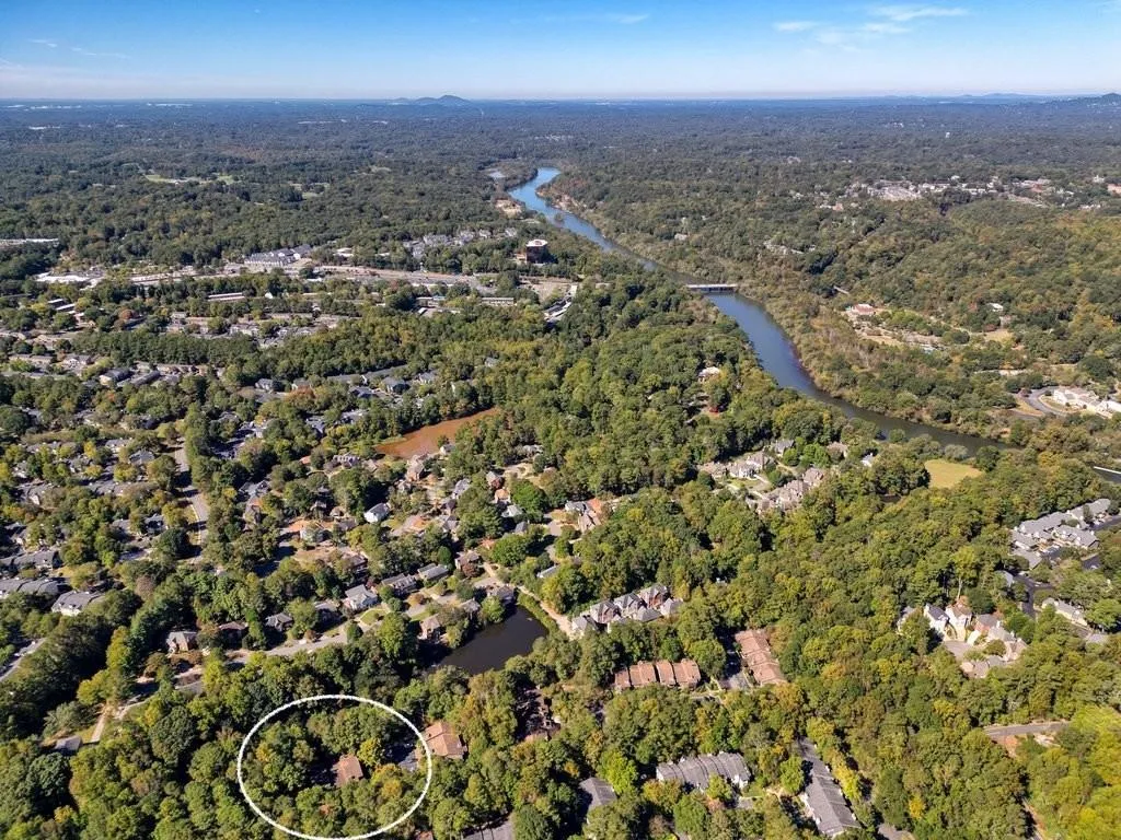 903 River Run Drive, Sandy Springs, Georgia 30350, 1 Bedroom Bedrooms, ,1 BathroomBathrooms,Residential,Sold,903 River Run Drive,7126425