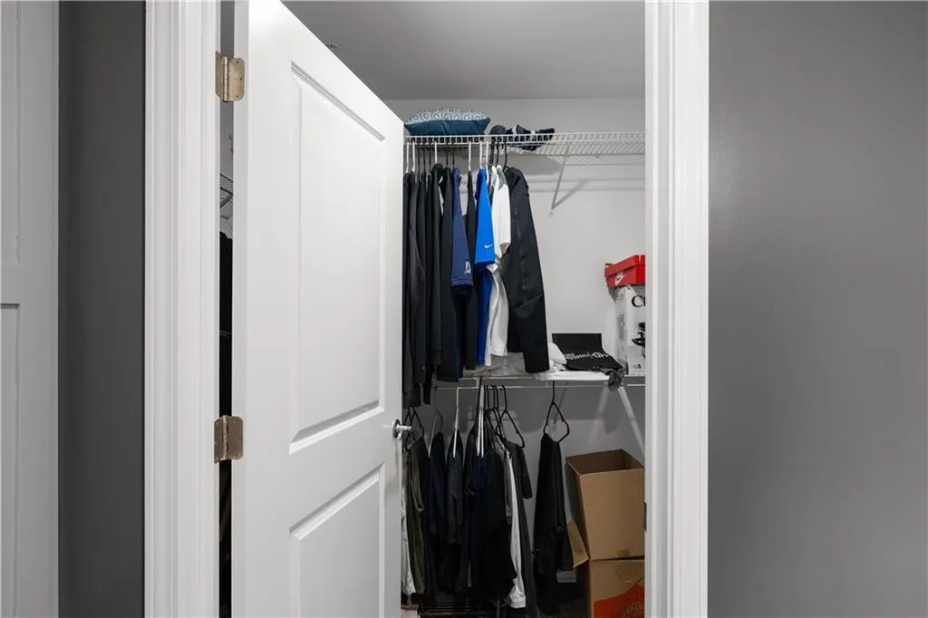 3040 Peachtree Road Nw Unit 1211, Atlanta, Georgia 30305, 2 Bedrooms Bedrooms, ,2 BathroomsBathrooms,Residential,For Sale,3040 Peachtree Road Nw Unit 1211,7609318