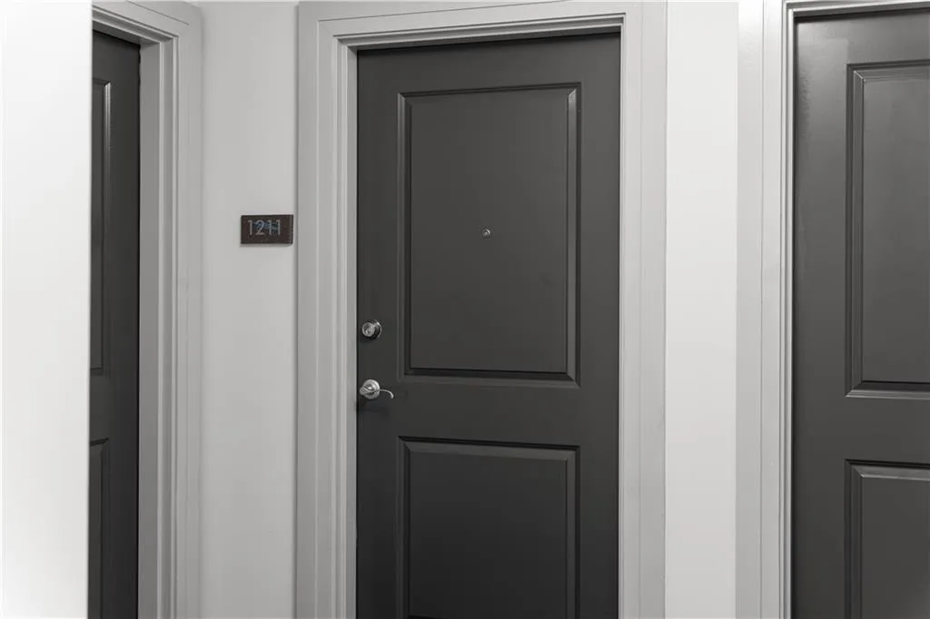 3040 Peachtree Road Nw Unit 1211, Atlanta, Georgia 30305, 2 Bedrooms Bedrooms, ,2 BathroomsBathrooms,Residential,For Sale,3040 Peachtree Road Nw Unit 1211,7609318