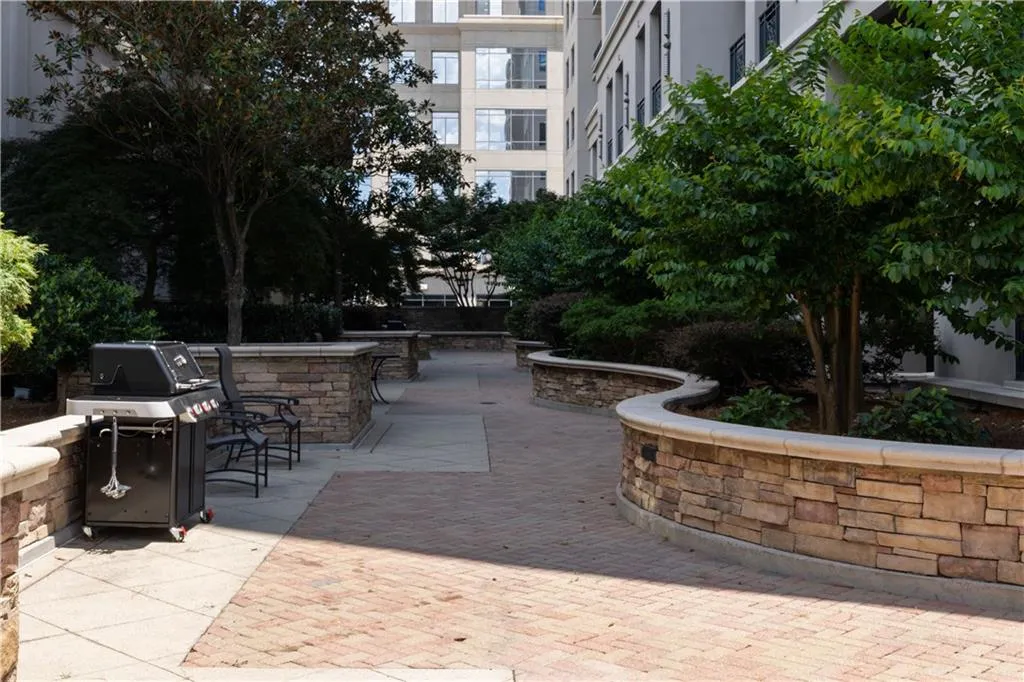 3040 Peachtree Road Nw Unit 1211, Atlanta, Georgia 30305, 2 Bedrooms Bedrooms, ,2 BathroomsBathrooms,Residential,For Sale,3040 Peachtree Road Nw Unit 1211,7609318