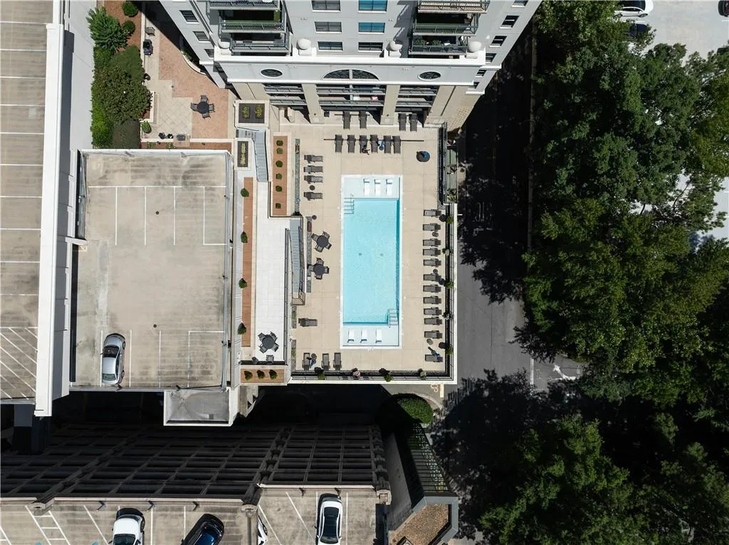 3040 Peachtree Road Nw Unit 1211, Atlanta, Georgia 30305, 2 Bedrooms Bedrooms, ,2 BathroomsBathrooms,Residential,For Sale,3040 Peachtree Road Nw Unit 1211,7609318