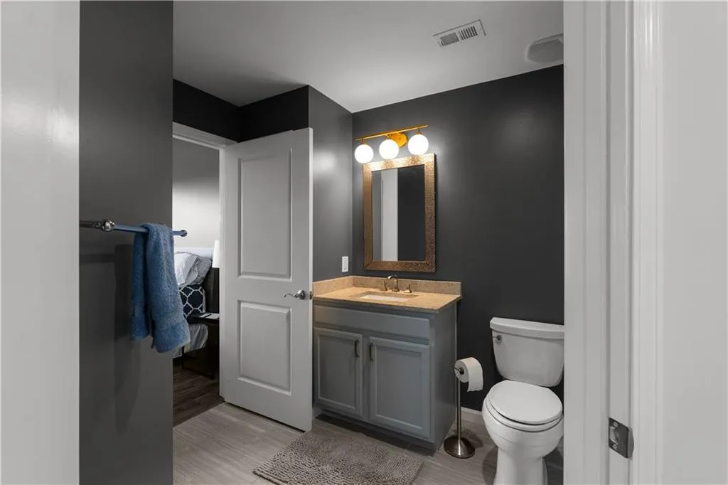 3040 Peachtree Road Nw Unit 1211, Atlanta, Georgia 30305, 2 Bedrooms Bedrooms, ,2 BathroomsBathrooms,Residential,For Sale,3040 Peachtree Road Nw Unit 1211,7609318