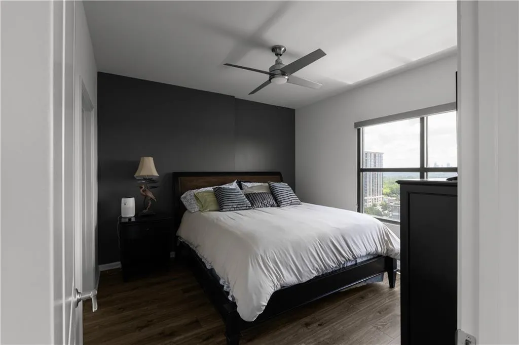 3040 Peachtree Road Nw Unit 1211, Atlanta, Georgia 30305, 2 Bedrooms Bedrooms, ,2 BathroomsBathrooms,Residential,For Sale,3040 Peachtree Road Nw Unit 1211,7609318