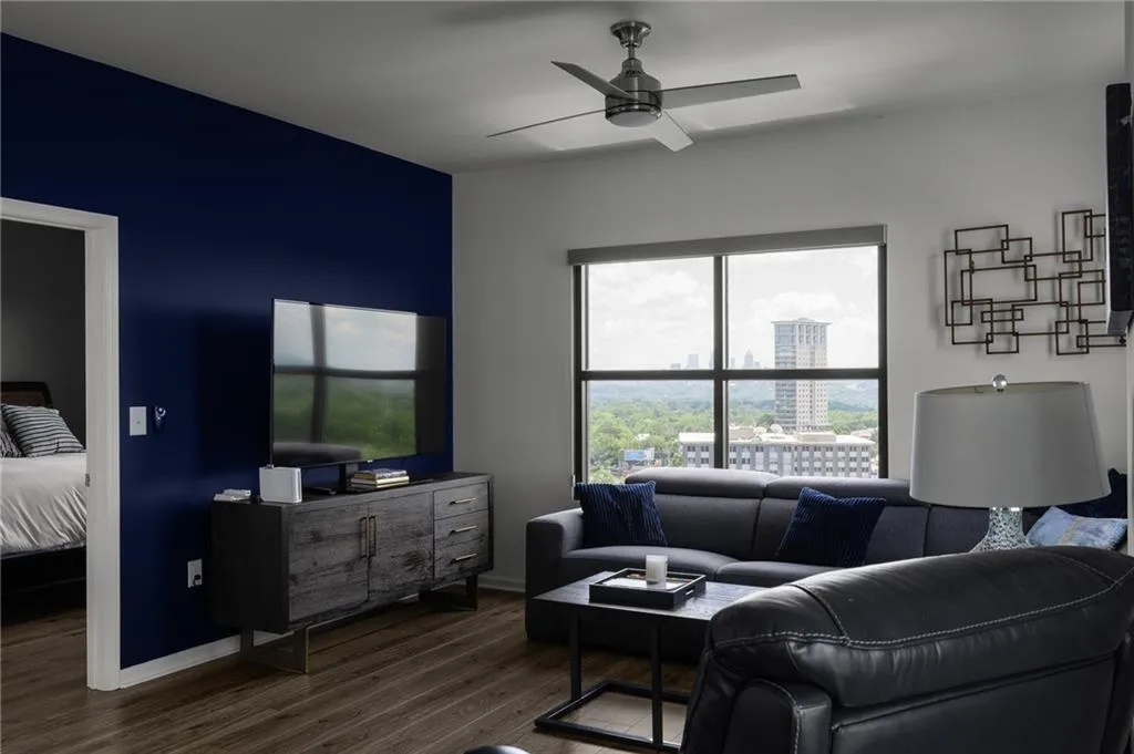 3040 Peachtree Road Nw Unit 1211, Atlanta, Georgia 30305, 2 Bedrooms Bedrooms, ,2 BathroomsBathrooms,Residential,For Sale,3040 Peachtree Road Nw Unit 1211,7609318