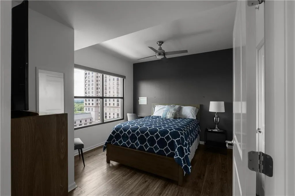 3040 Peachtree Road Nw Unit 1211, Atlanta, Georgia 30305, 2 Bedrooms Bedrooms, ,2 BathroomsBathrooms,Residential,For Sale,3040 Peachtree Road Nw Unit 1211,7609318