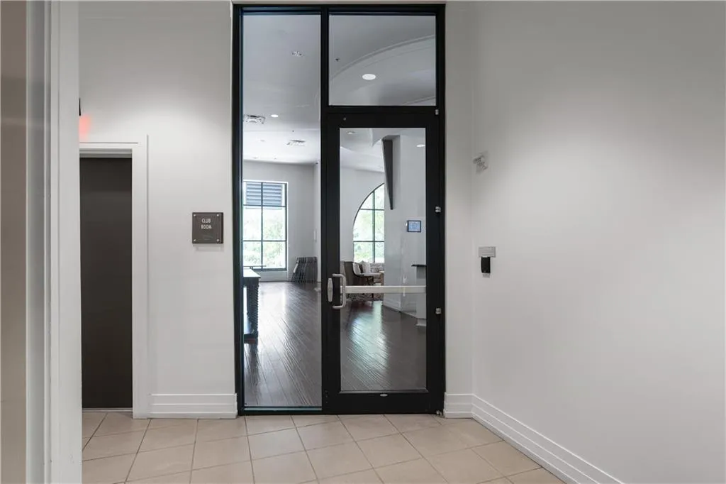 3040 Peachtree Road Nw Unit 1211, Atlanta, Georgia 30305, 2 Bedrooms Bedrooms, ,2 BathroomsBathrooms,Residential,For Sale,3040 Peachtree Road Nw Unit 1211,7609318