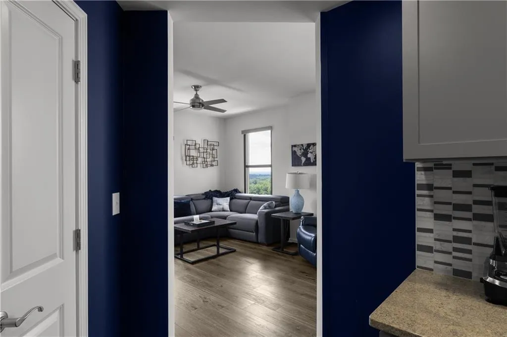 3040 Peachtree Road Nw Unit 1211, Atlanta, Georgia 30305, 2 Bedrooms Bedrooms, ,2 BathroomsBathrooms,Residential,For Sale,3040 Peachtree Road Nw Unit 1211,7609318