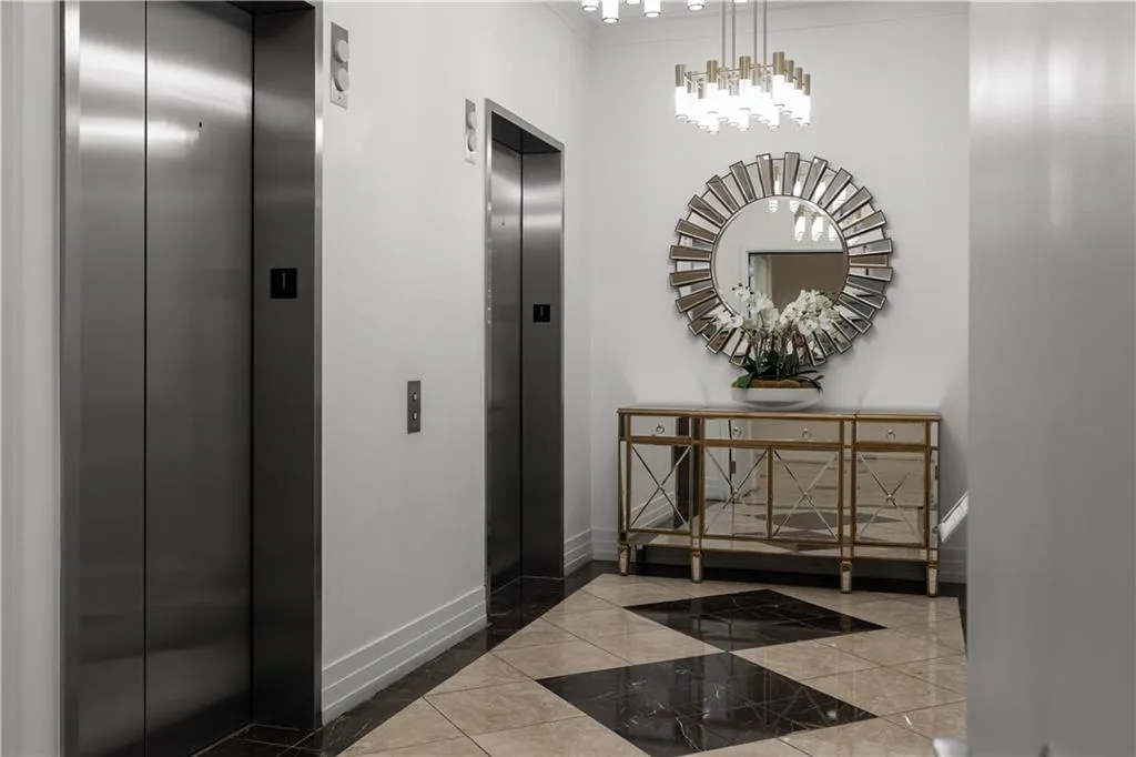 3040 Peachtree Road Nw Unit 1211, Atlanta, Georgia 30305, 2 Bedrooms Bedrooms, ,2 BathroomsBathrooms,Residential,For Sale,3040 Peachtree Road Nw Unit 1211,7609318