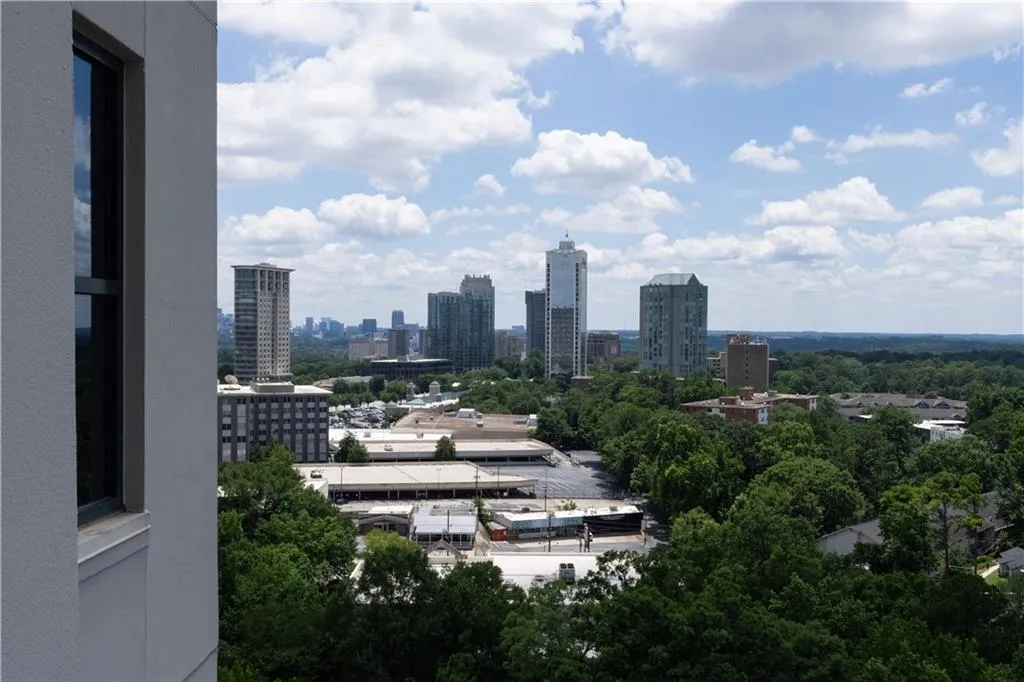 3040 Peachtree Road Nw Unit 1211, Atlanta, Georgia 30305, 2 Bedrooms Bedrooms, ,2 BathroomsBathrooms,Residential,For Sale,3040 Peachtree Road Nw Unit 1211,7609318