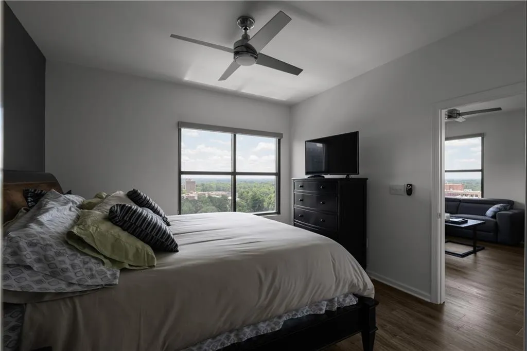 3040 Peachtree Road Nw Unit 1211, Atlanta, Georgia 30305, 2 Bedrooms Bedrooms, ,2 BathroomsBathrooms,Residential,For Sale,3040 Peachtree Road Nw Unit 1211,7609318