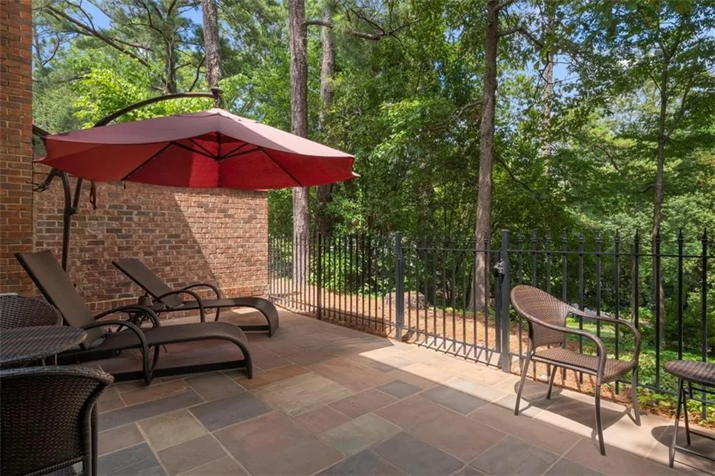 323 The Chace Ne, Atlanta, Georgia 30328, 3 Bedrooms Bedrooms, ,2 BathroomsBathrooms,Residential,Sold,323 The Chace Ne,6765482
