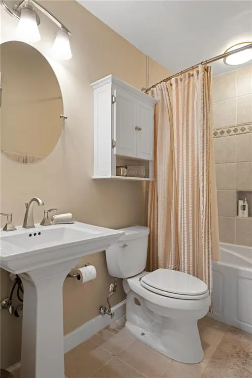323 The Chace Ne, Atlanta, Georgia 30328, 3 Bedrooms Bedrooms, ,2 BathroomsBathrooms,Residential,Sold,323 The Chace Ne,6765482