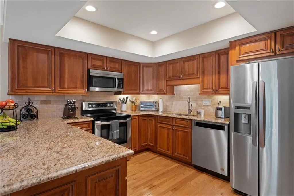 323 The Chace Ne, Atlanta, Georgia 30328, 3 Bedrooms Bedrooms, ,2 BathroomsBathrooms,Residential,Sold,323 The Chace Ne,6765482