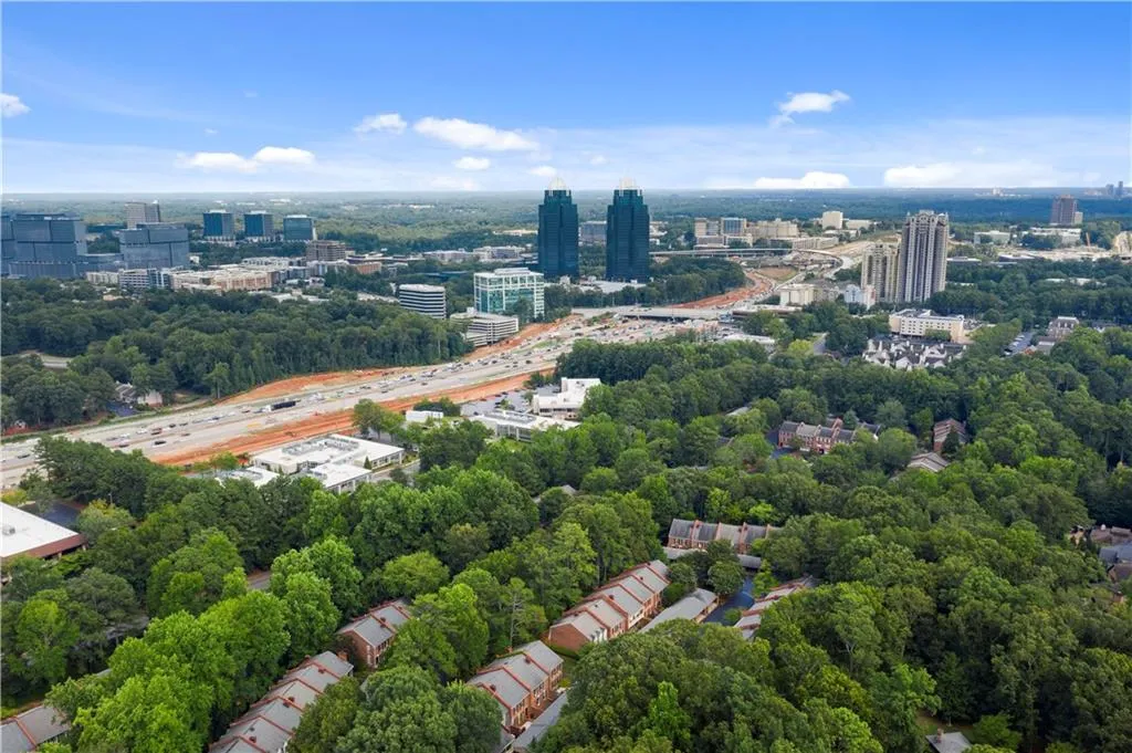 323 The Chace Ne, Atlanta, Georgia 30328, 3 Bedrooms Bedrooms, ,2 BathroomsBathrooms,Residential,Sold,323 The Chace Ne,6765482