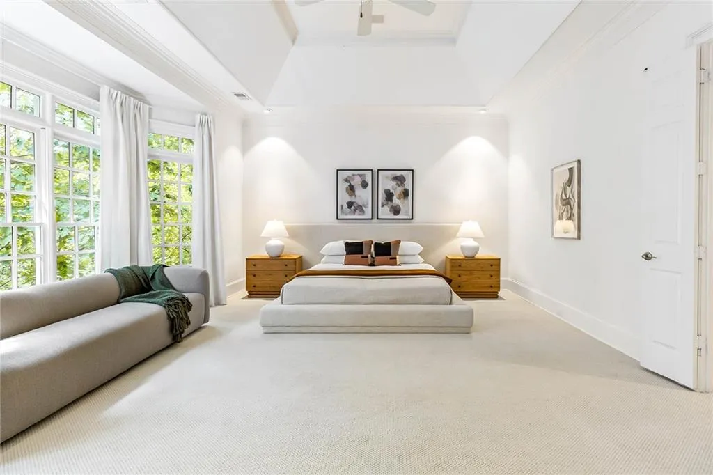 4946 Powers Ferry Road Nw, Sandy Springs, Georgia 30327, 4 Bedrooms Bedrooms, ,3 BathroomsBathrooms,Residential,Sold,4946 Powers Ferry Road Nw,7422371