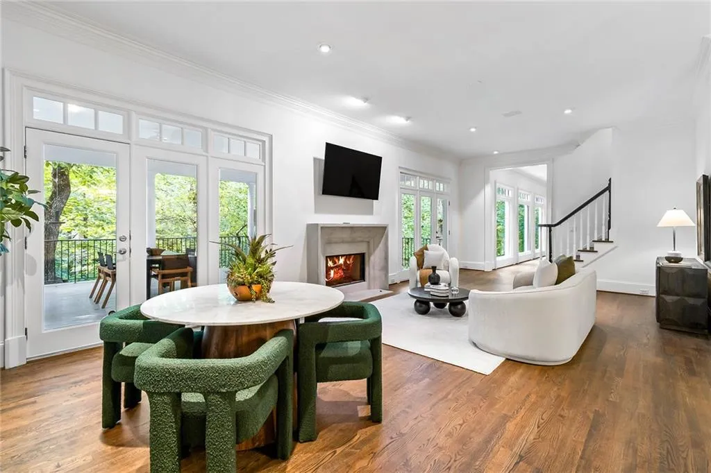4946 Powers Ferry Road Nw, Sandy Springs, Georgia 30327, 4 Bedrooms Bedrooms, ,3 BathroomsBathrooms,Residential,Sold,4946 Powers Ferry Road Nw,7422371