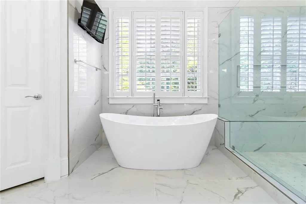 4946 Powers Ferry Road Nw, Sandy Springs, Georgia 30327, 4 Bedrooms Bedrooms, ,3 BathroomsBathrooms,Residential,Sold,4946 Powers Ferry Road Nw,7422371