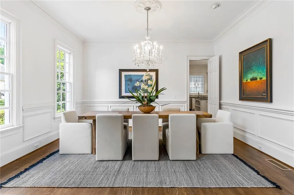 4946 Powers Ferry Road Nw, Sandy Springs, Georgia 30327, 4 Bedrooms Bedrooms, ,3 BathroomsBathrooms,Residential,Sold,4946 Powers Ferry Road Nw,7422371