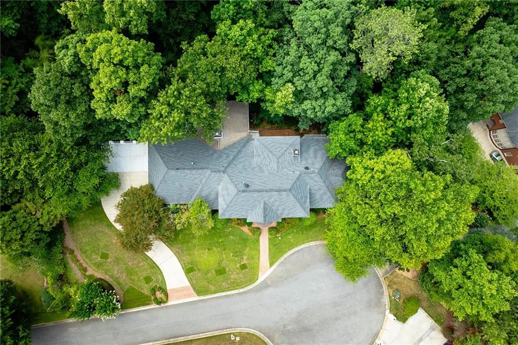 4946 Powers Ferry Road Nw, Sandy Springs, Georgia 30327, 4 Bedrooms Bedrooms, ,3 BathroomsBathrooms,Residential,Sold,4946 Powers Ferry Road Nw,7422371