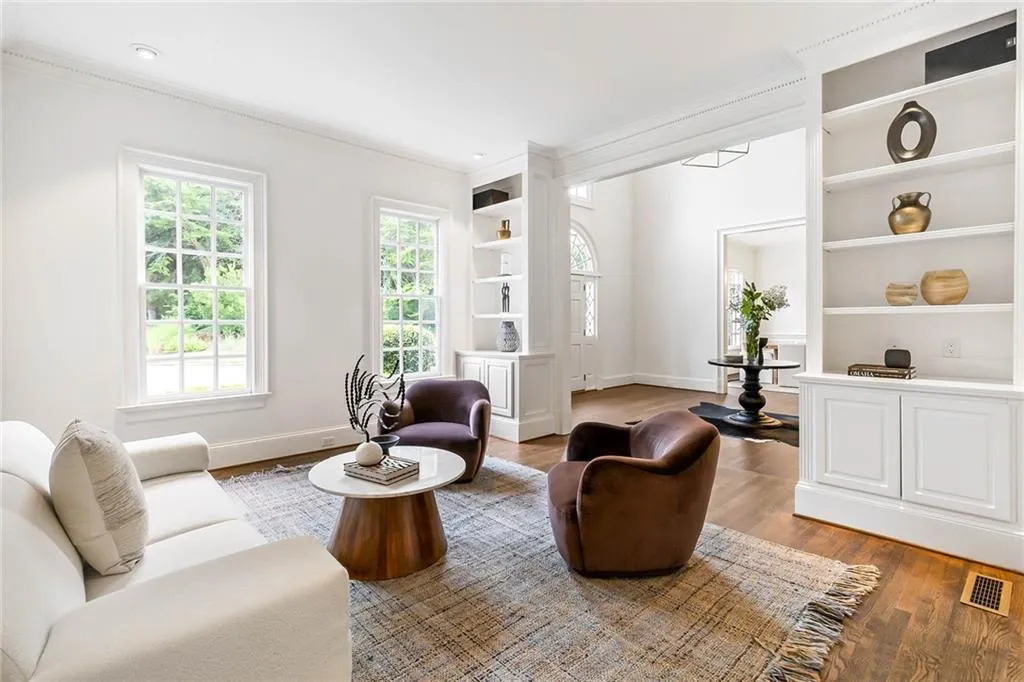 4946 Powers Ferry Road Nw, Sandy Springs, Georgia 30327, 4 Bedrooms Bedrooms, ,3 BathroomsBathrooms,Residential,Sold,4946 Powers Ferry Road Nw,7422371