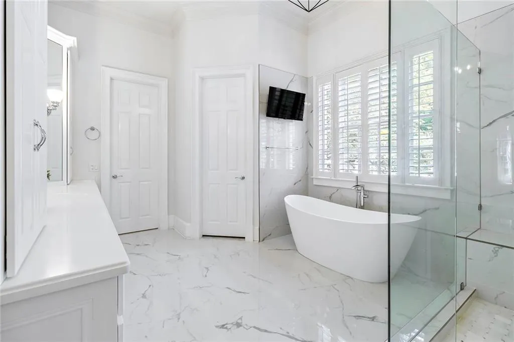 4946 Powers Ferry Road Nw, Sandy Springs, Georgia 30327, 4 Bedrooms Bedrooms, ,3 BathroomsBathrooms,Residential,Sold,4946 Powers Ferry Road Nw,7422371