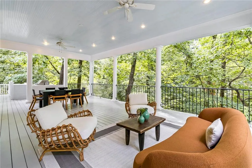 4946 Powers Ferry Road Nw, Sandy Springs, Georgia 30327, 4 Bedrooms Bedrooms, ,3 BathroomsBathrooms,Residential,Sold,4946 Powers Ferry Road Nw,7422371