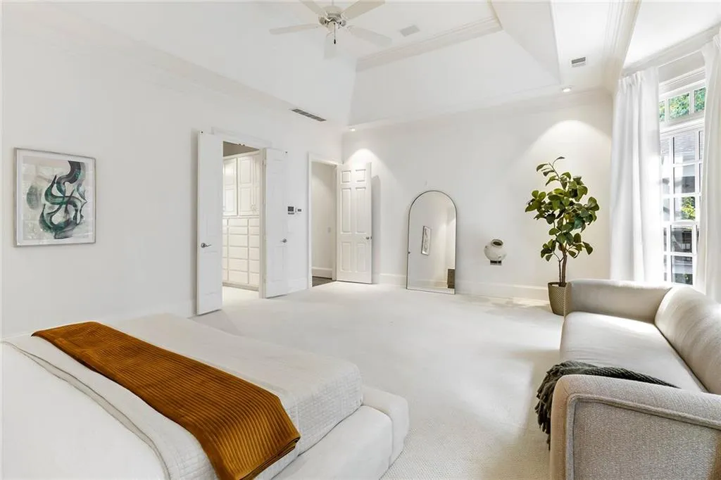 4946 Powers Ferry Road Nw, Sandy Springs, Georgia 30327, 4 Bedrooms Bedrooms, ,3 BathroomsBathrooms,Residential,Sold,4946 Powers Ferry Road Nw,7422371