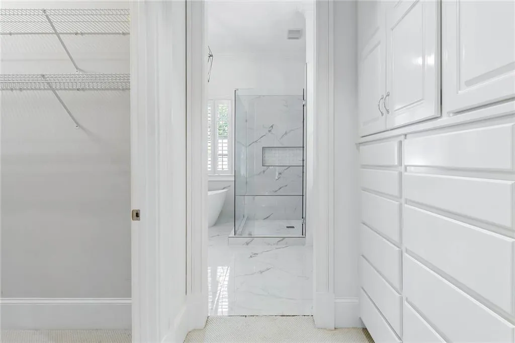 4946 Powers Ferry Road Nw, Sandy Springs, Georgia 30327, 4 Bedrooms Bedrooms, ,3 BathroomsBathrooms,Residential,Sold,4946 Powers Ferry Road Nw,7422371