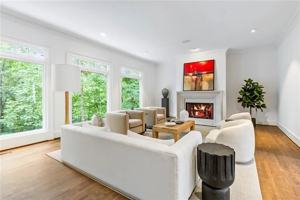 4946 Powers Ferry Road Nw, Sandy Springs, Georgia 30327, 4 Bedrooms Bedrooms, ,3 BathroomsBathrooms,Residential,Sold,4946 Powers Ferry Road Nw,7422371