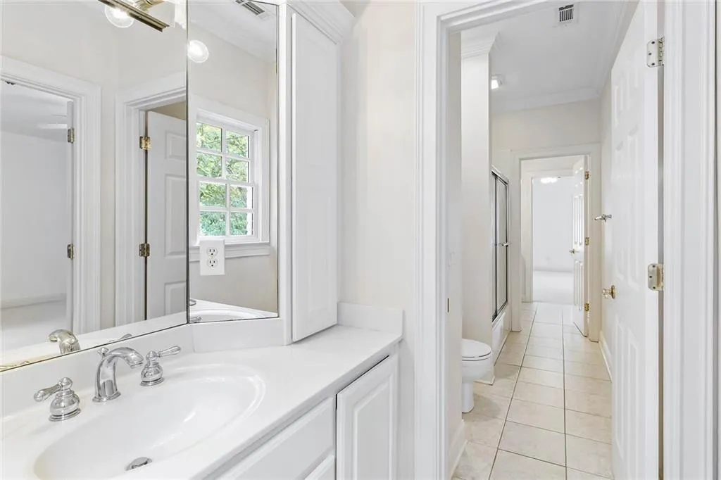 4946 Powers Ferry Road Nw, Sandy Springs, Georgia 30327, 4 Bedrooms Bedrooms, ,3 BathroomsBathrooms,Residential,Sold,4946 Powers Ferry Road Nw,7422371